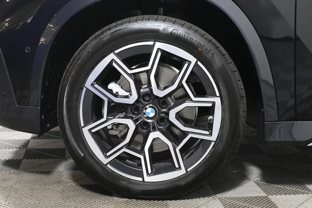 New 2027 Black BMW xDrive28i image 12
