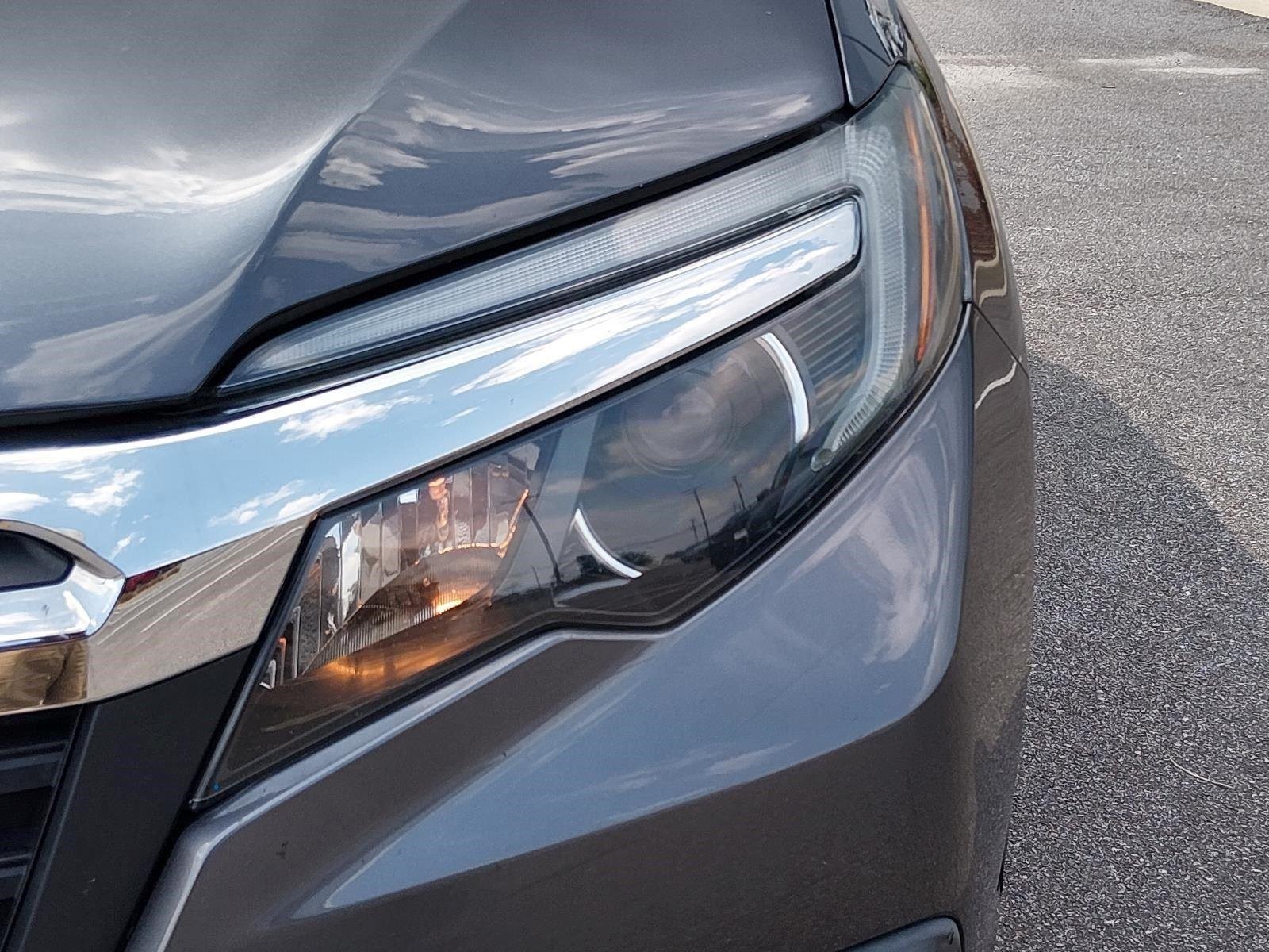Used 2019 Modern Steel Metallic Honda RTL image 10