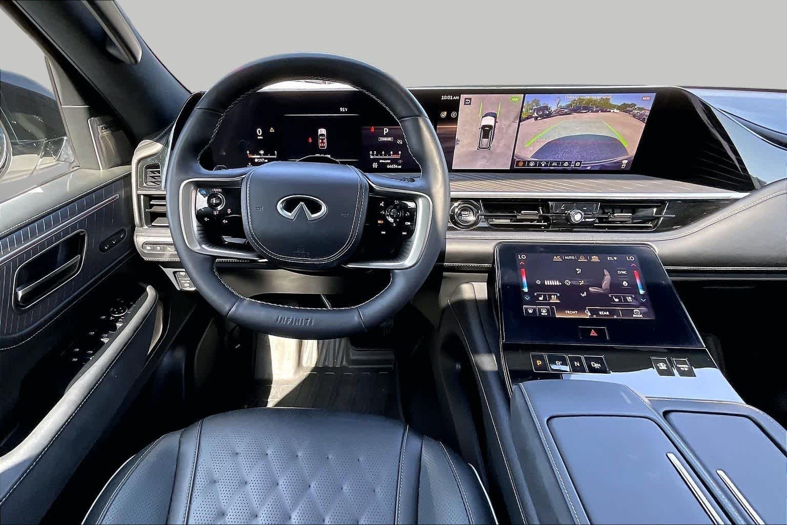 Used 2025 Radiant White/Black Obsidian INFINITI AUTOGRAPH image 5
