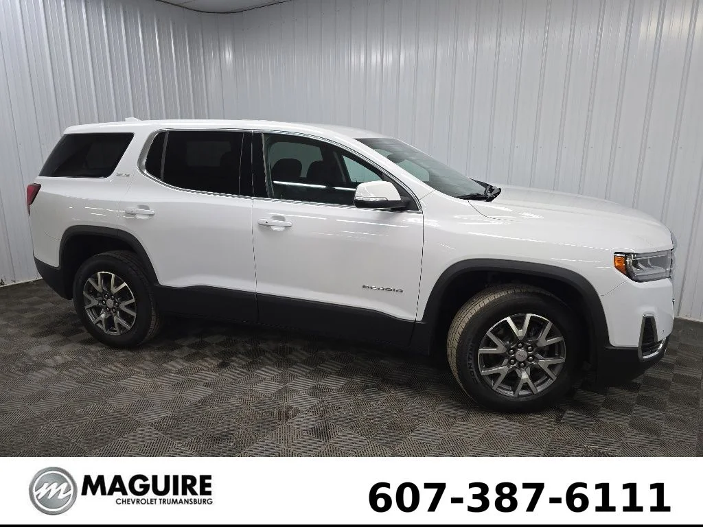 Used 2023 White GMC SLE image 1