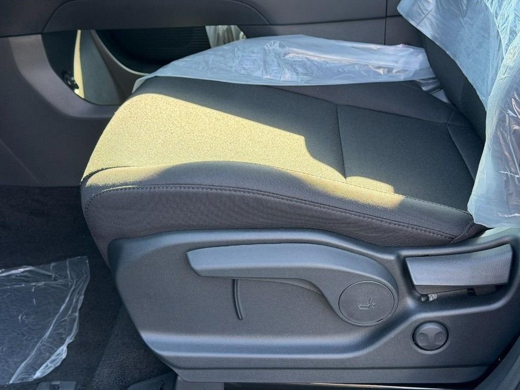 New 2026 Silver Hyundai SE image 24