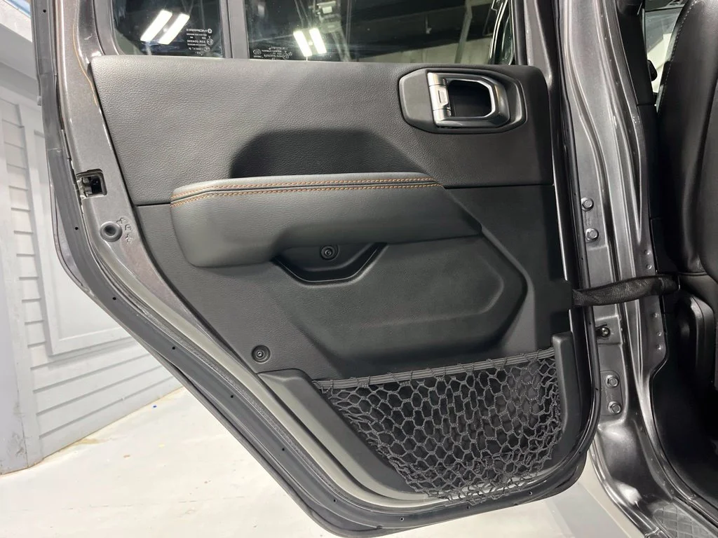 Used 2021 Crystal Metallic Jeep Mojave image 30