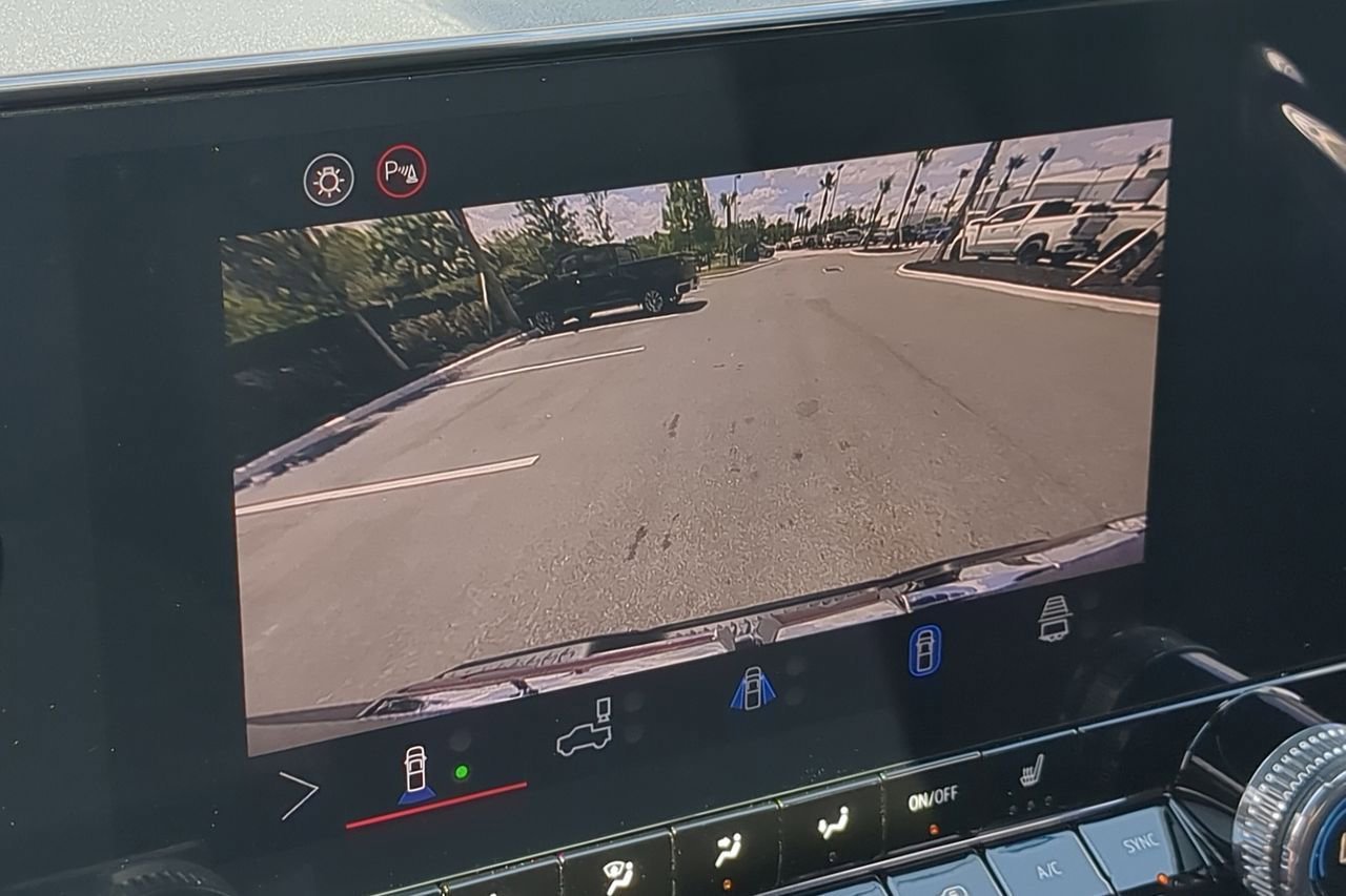 New 2026 Onyx Black GMC Elevation image 15