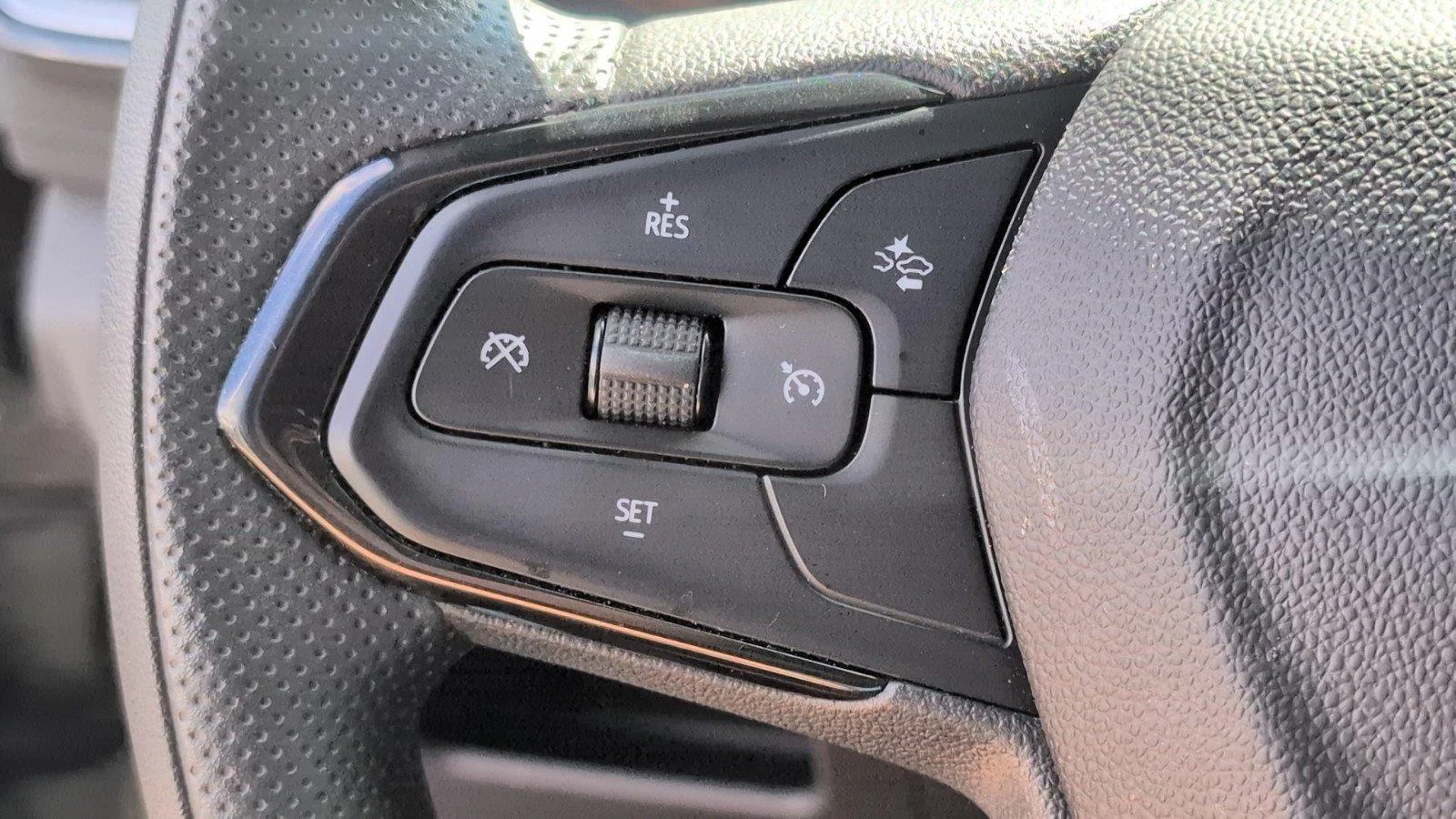 Used 2025 Cacti Green Chevrolet LT image 30
