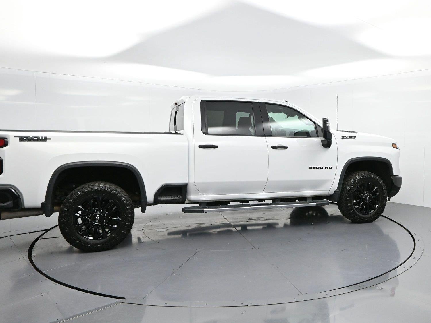 Used 2026 Summit White Chevrolet LTZ image 8
