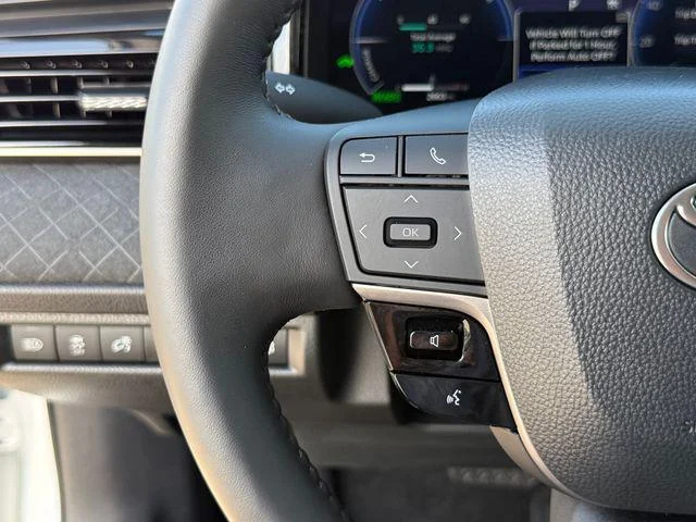 Certified Used 2025 WIND CHILL PEARL Toyota XLE image 12