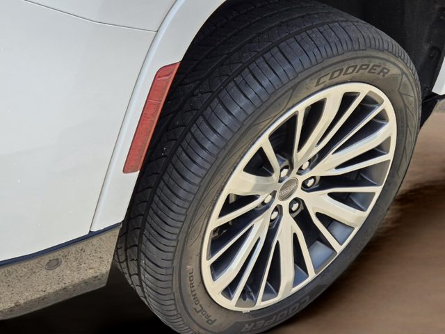 Used 2024 White Jeep Series III image 36