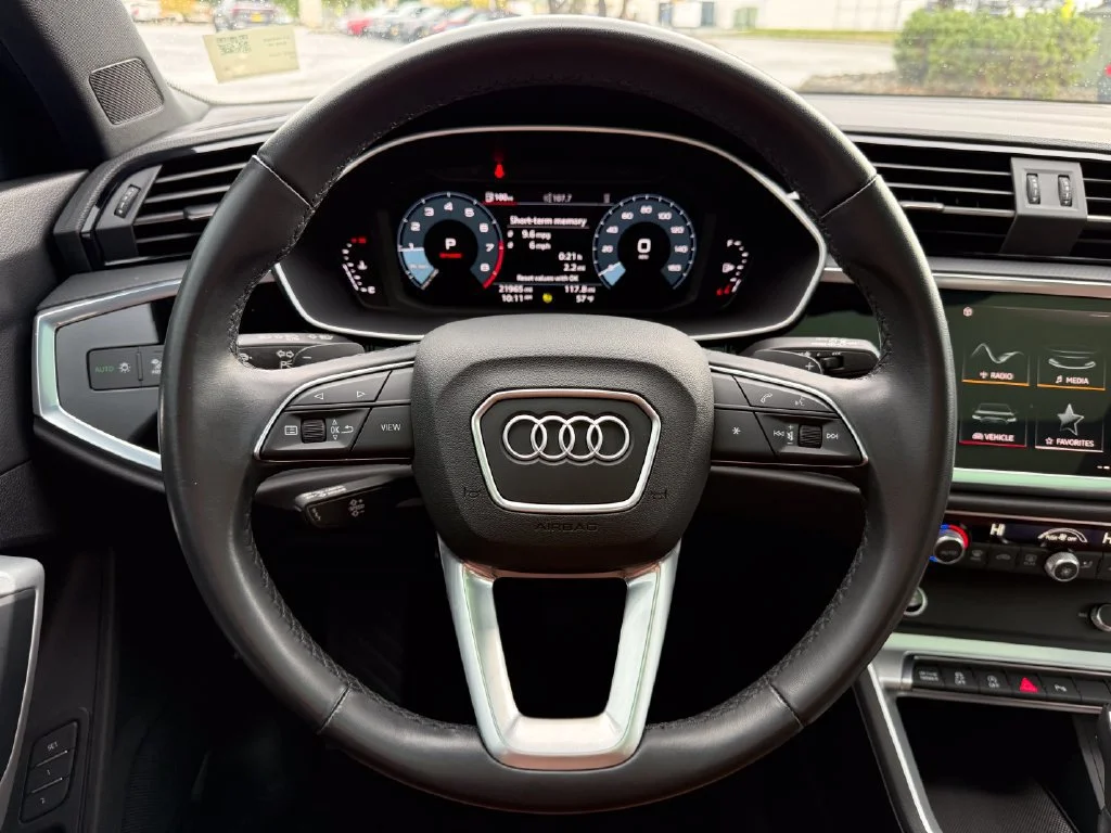 Used 2023 Black Metallic Audi S line Premium image 23