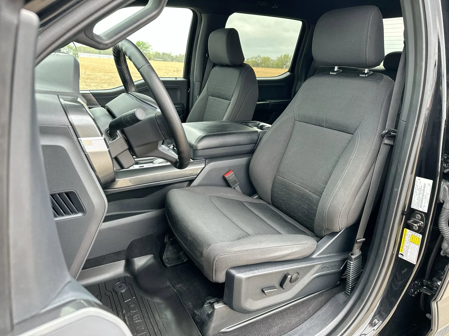 Used 2023 Black Metallic Ford XLT image 11