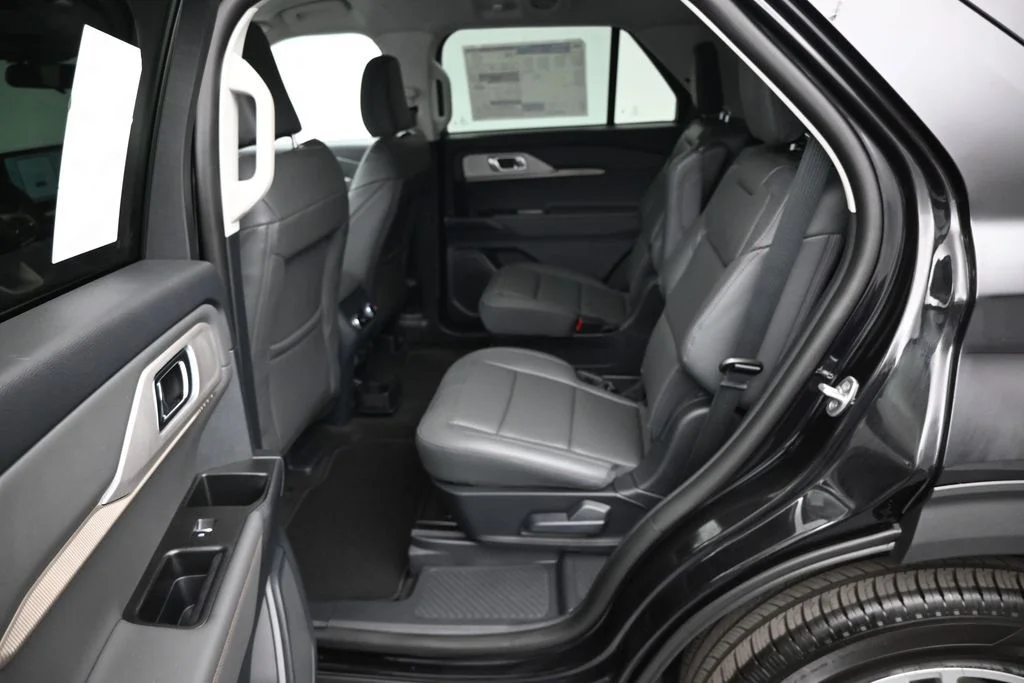 New 2026 Agate Black Metallic Ford Active image 18