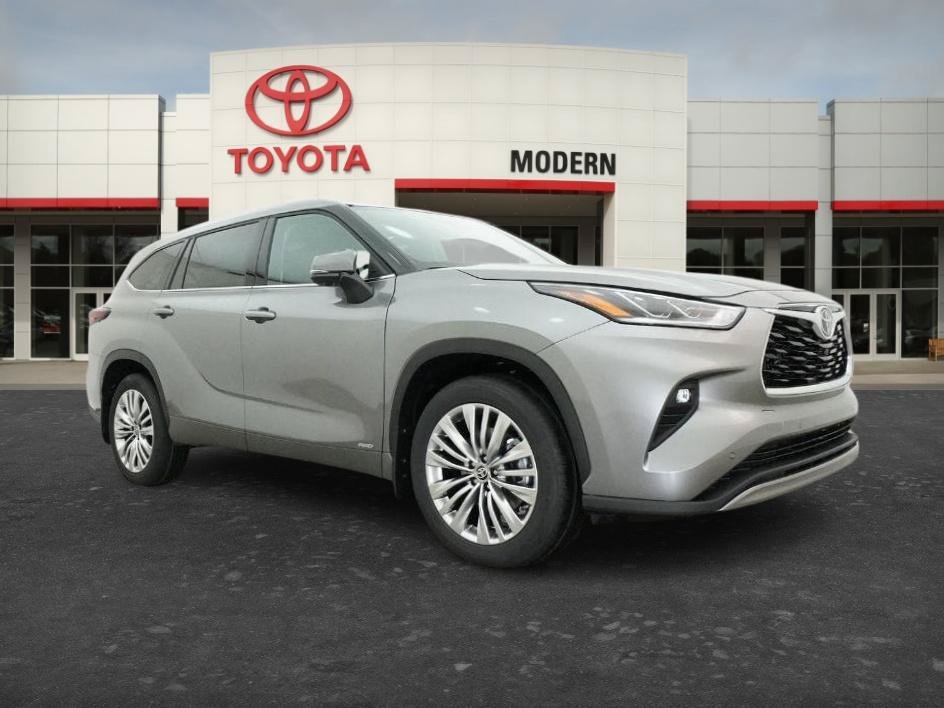 New 2026 Heavy Metallic Toyota Hybrid Platinum image 12