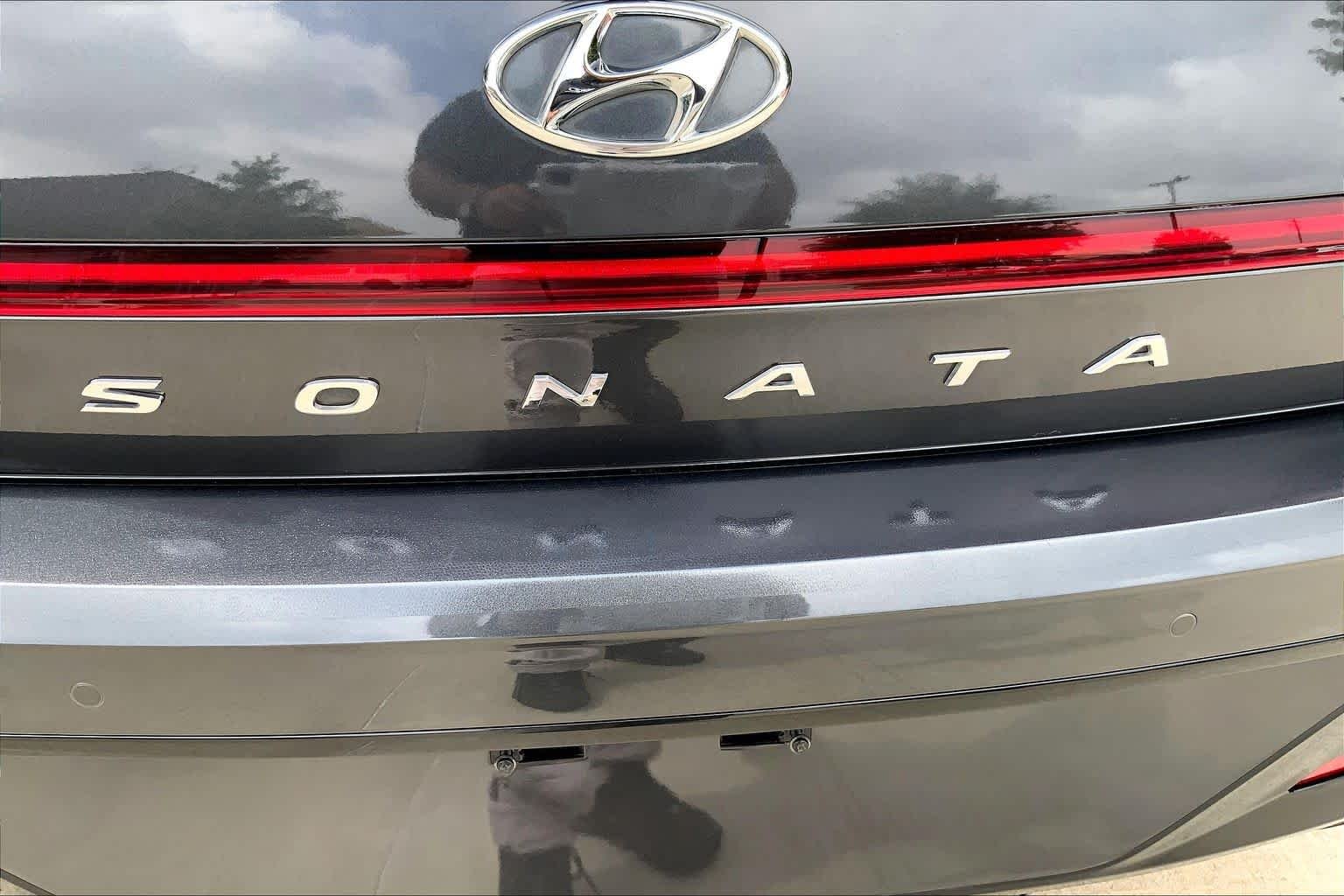 Used 2020 Portofino Gray Hyundai Limited image 33