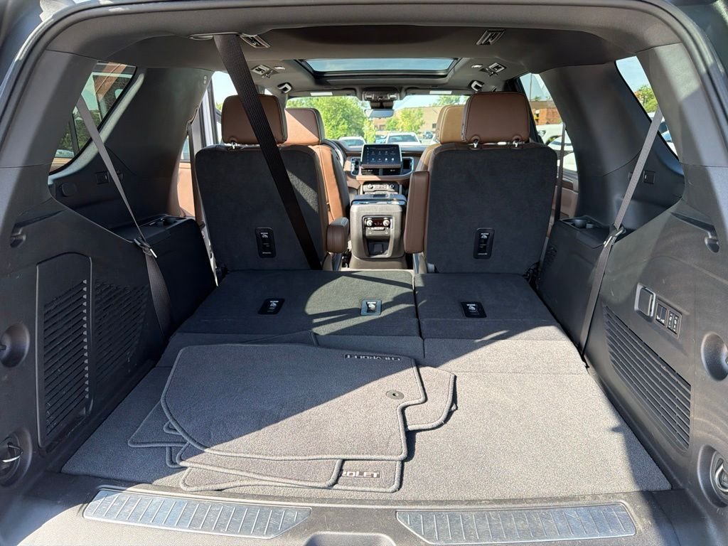 Used 2024 Beige Chevrolet High Country image 23