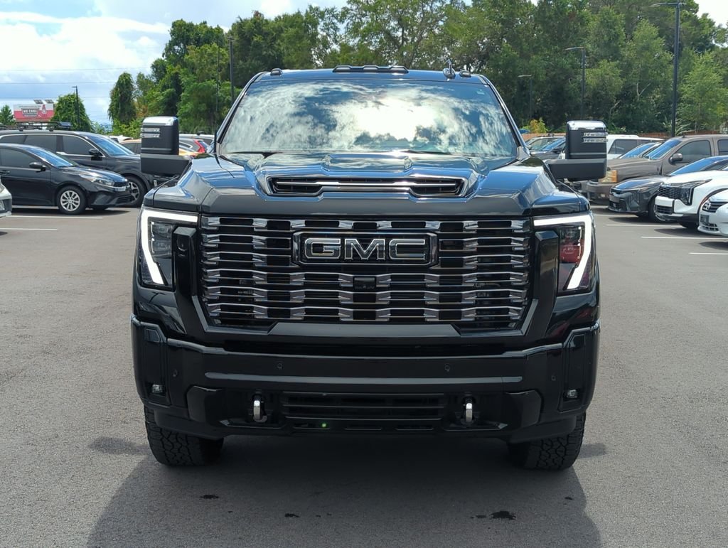 Used 2025 Black GMC Denali Ultimate image 10