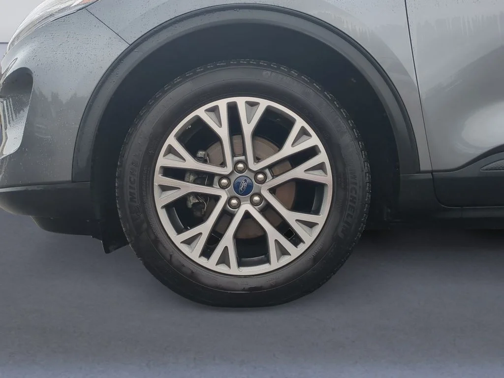Used 2021 Gray Ford SEL image 11