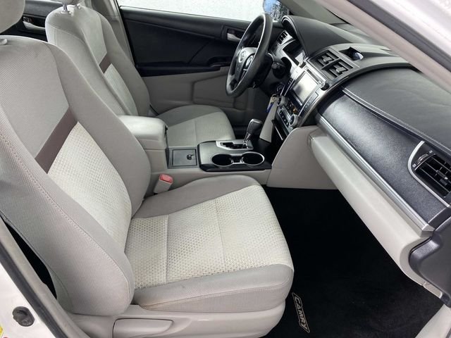Used 2012 White Toyota LE image 11