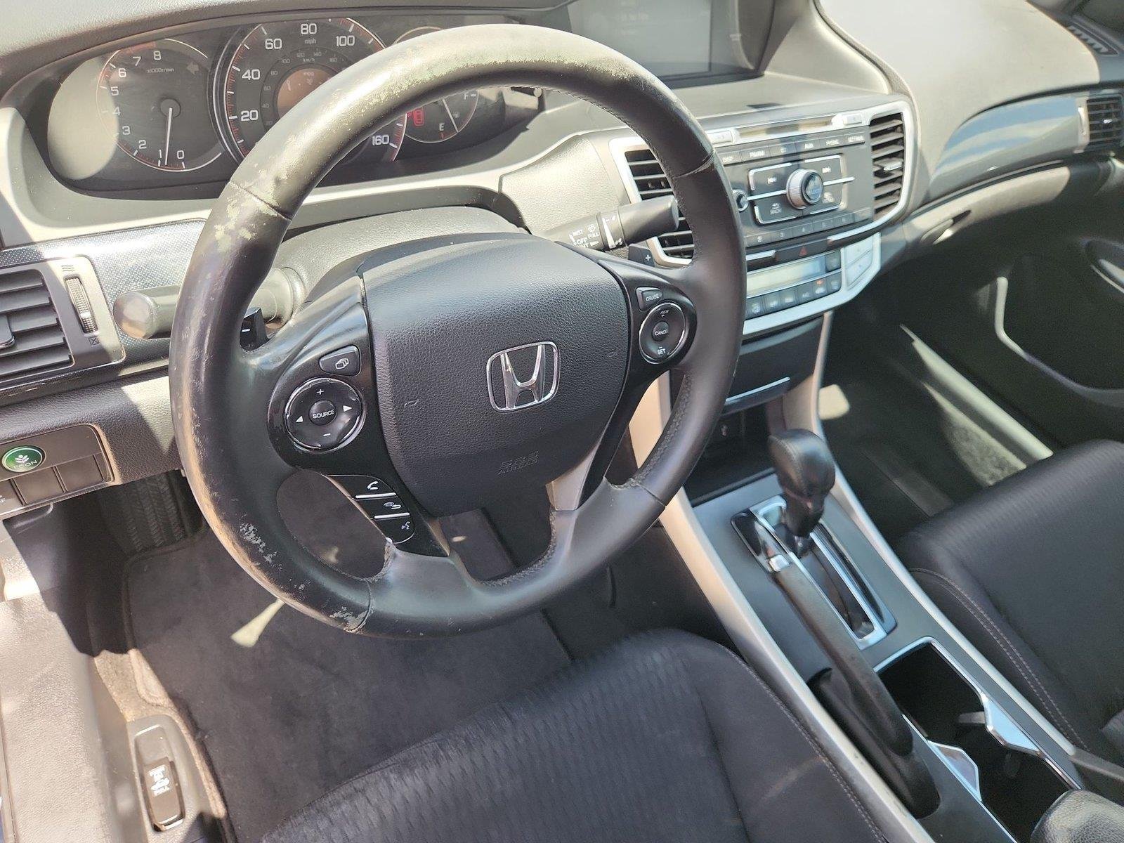 Used 2015  Honda Sport image 10