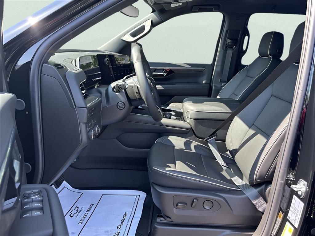 New 2025 Black Chevrolet Premier image 8