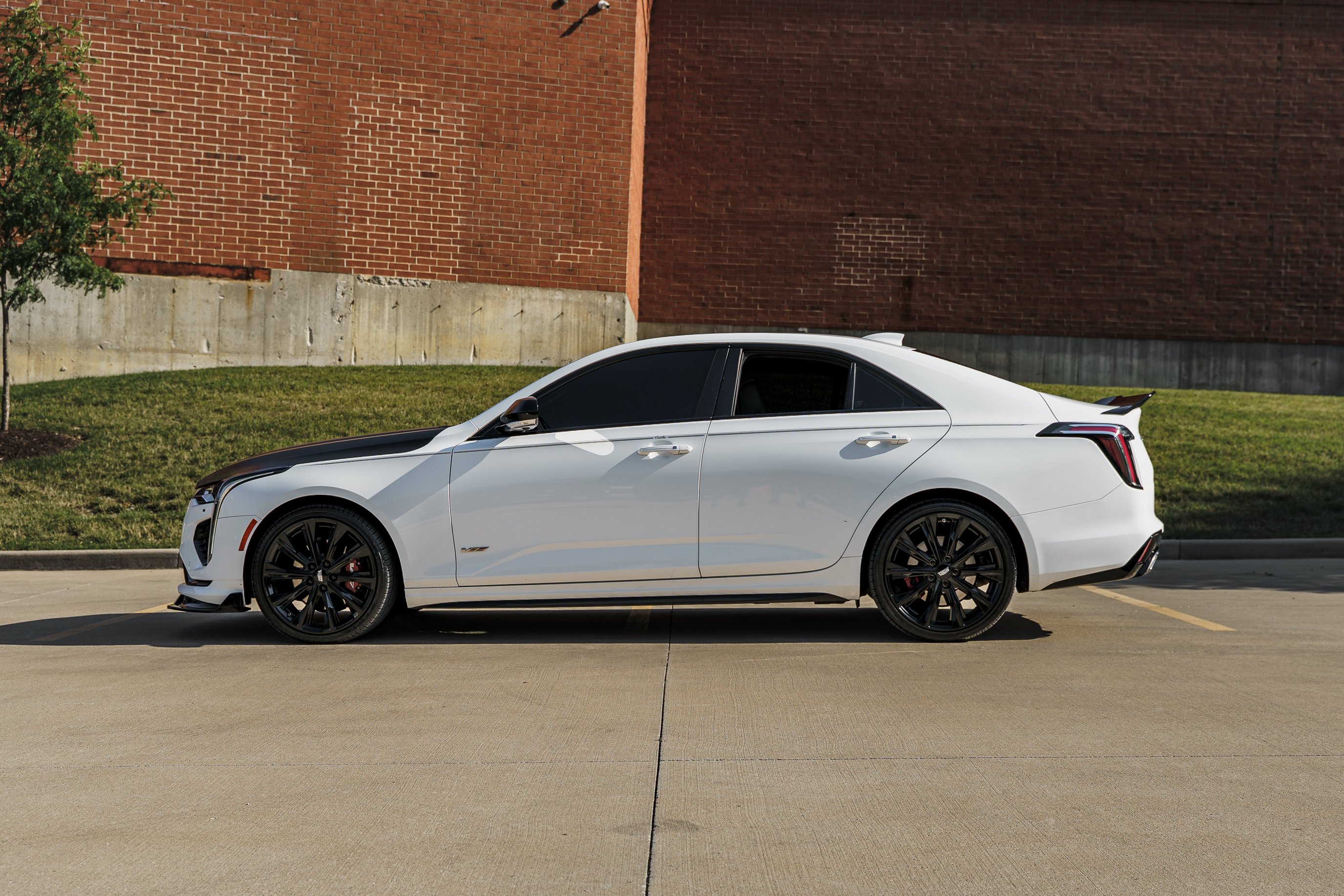 Used 2022 Summit White Cadillac VSERIES image 6