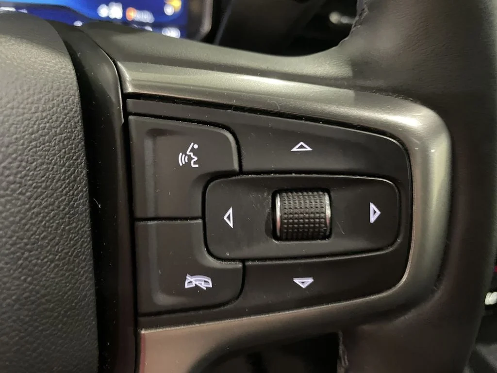Used 2025 Black Chevrolet LT image 15