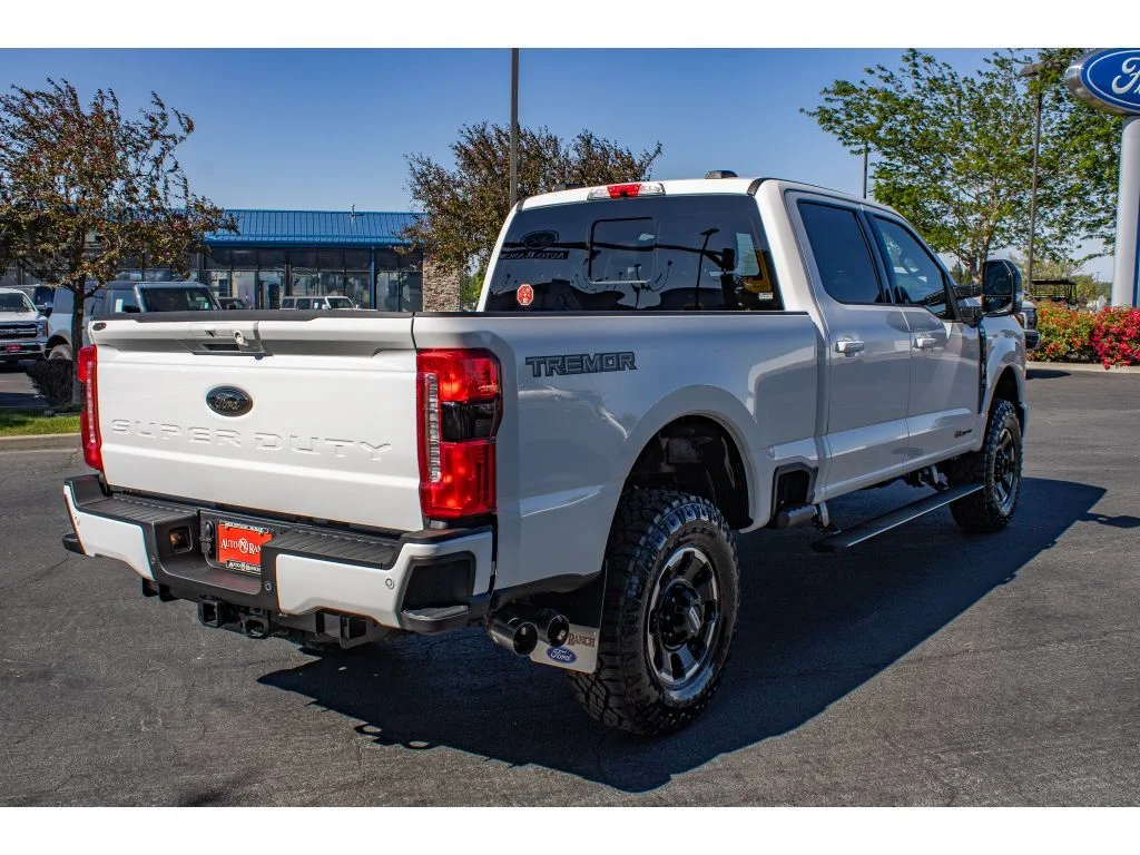 New 2026 Star White Metallic Tri-Coat Ford F-350® Lariat® image 8
