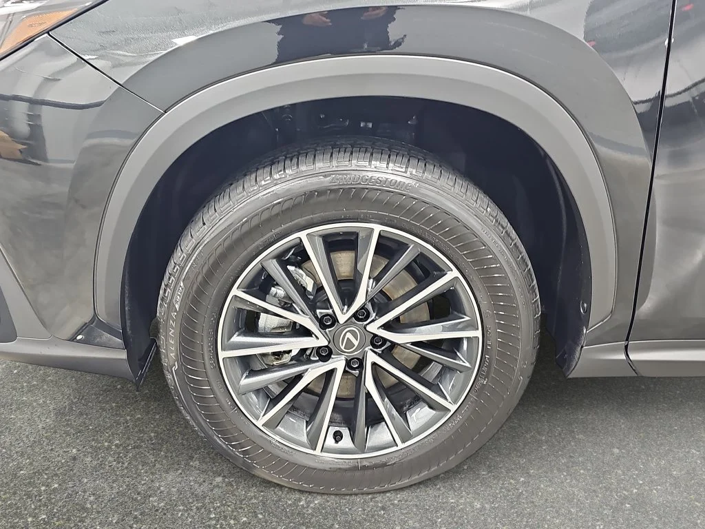New 2026 Caviar Lexus PREMIUM PLUS AWD image 31