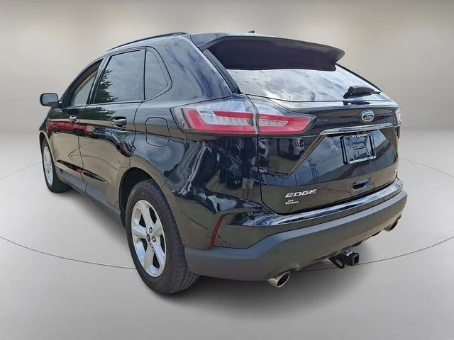 Used 2020 Black Ford SE image 7