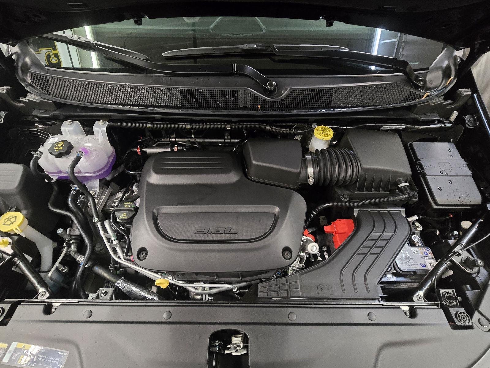 2026 Chrysler Pacifica Select - Photo 11