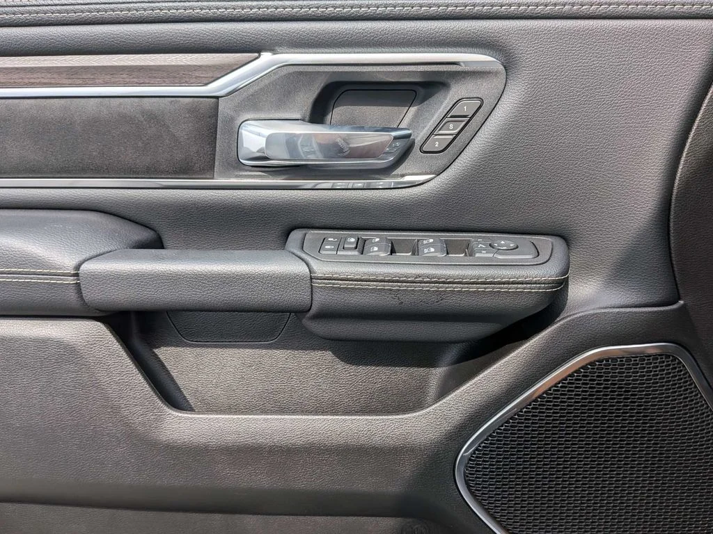 New 2026 Silver Zynith Exterior Paint RAM Laramie image 25