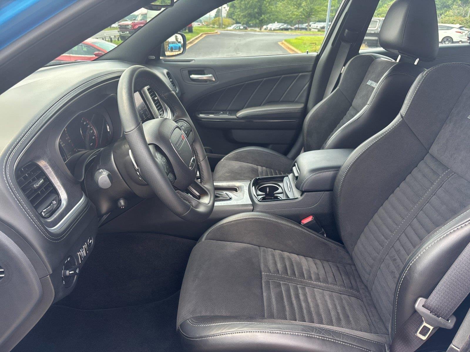 Used 2023 B5 Blue Pearlcoat Dodge Scat Pack image 15