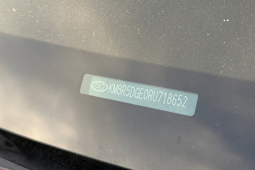Used 2024 Sierra Burgundy Hyundai Limited image 7