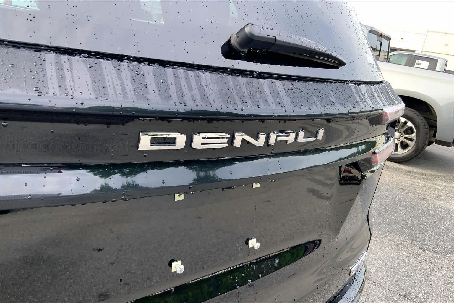 Used 2025 Ebony Twilight Metallic GMC FWD Denali image 10