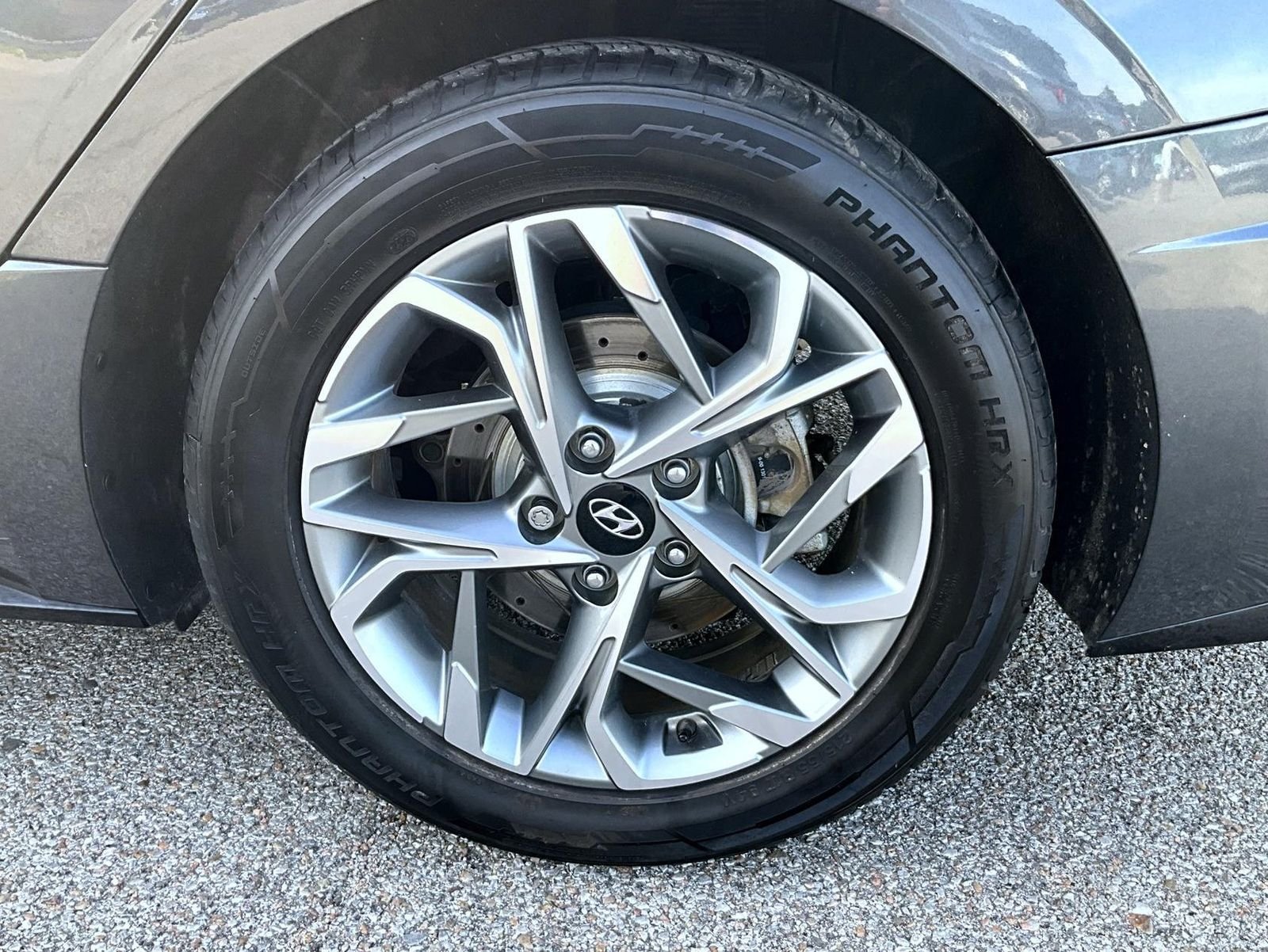 Used 2021 Gray Hyundai SEL image 23