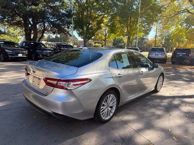 Used 2020 Blue Toyota Hybrid XLE image 6