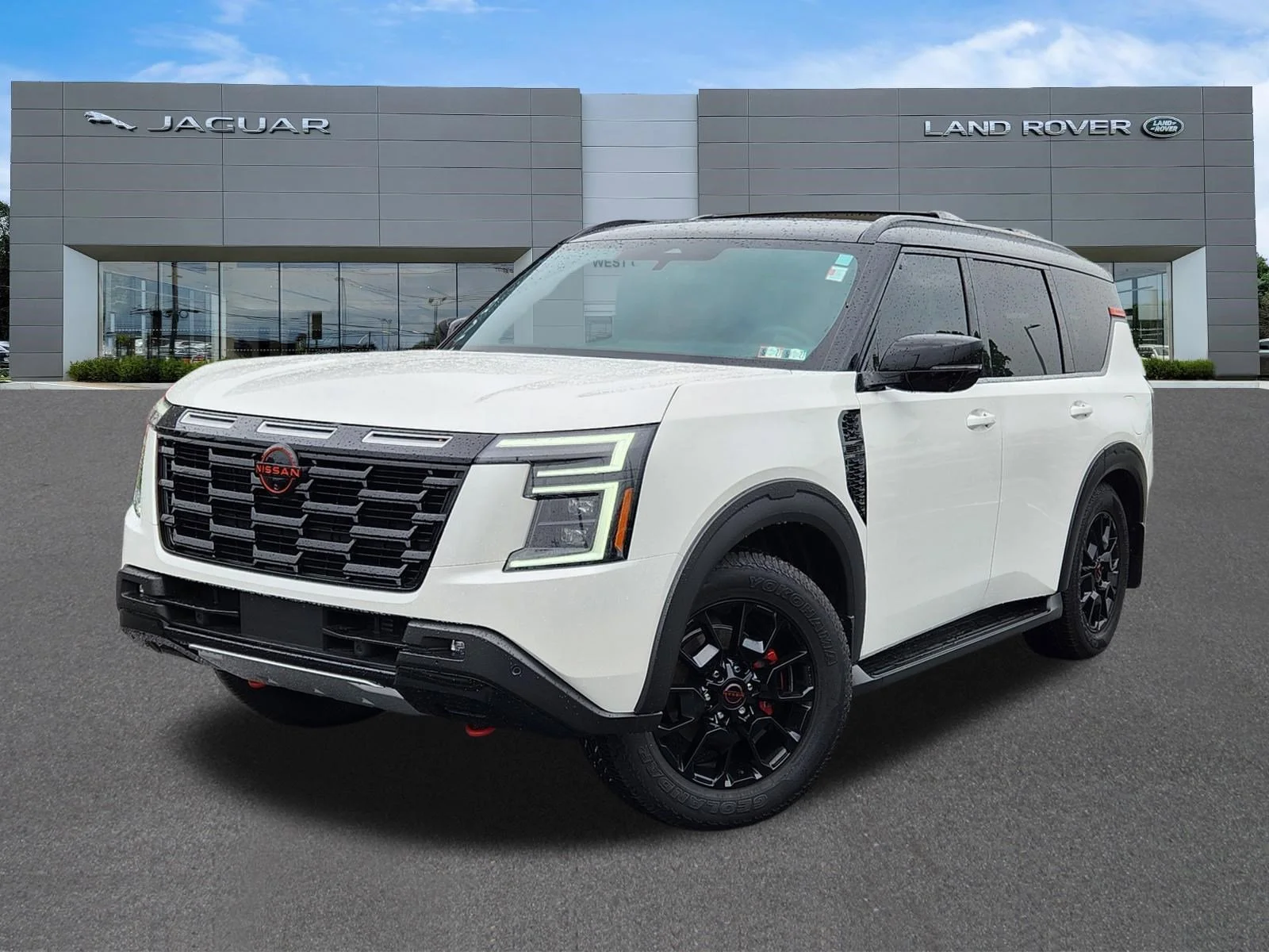 2025 Nissan Armada PRO-4X 4X4's photo