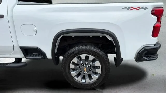 Used 2024 Summit White Chevrolet Custom image 34