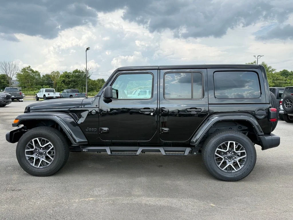 Used 2025 Black Jeep Sahara image 4