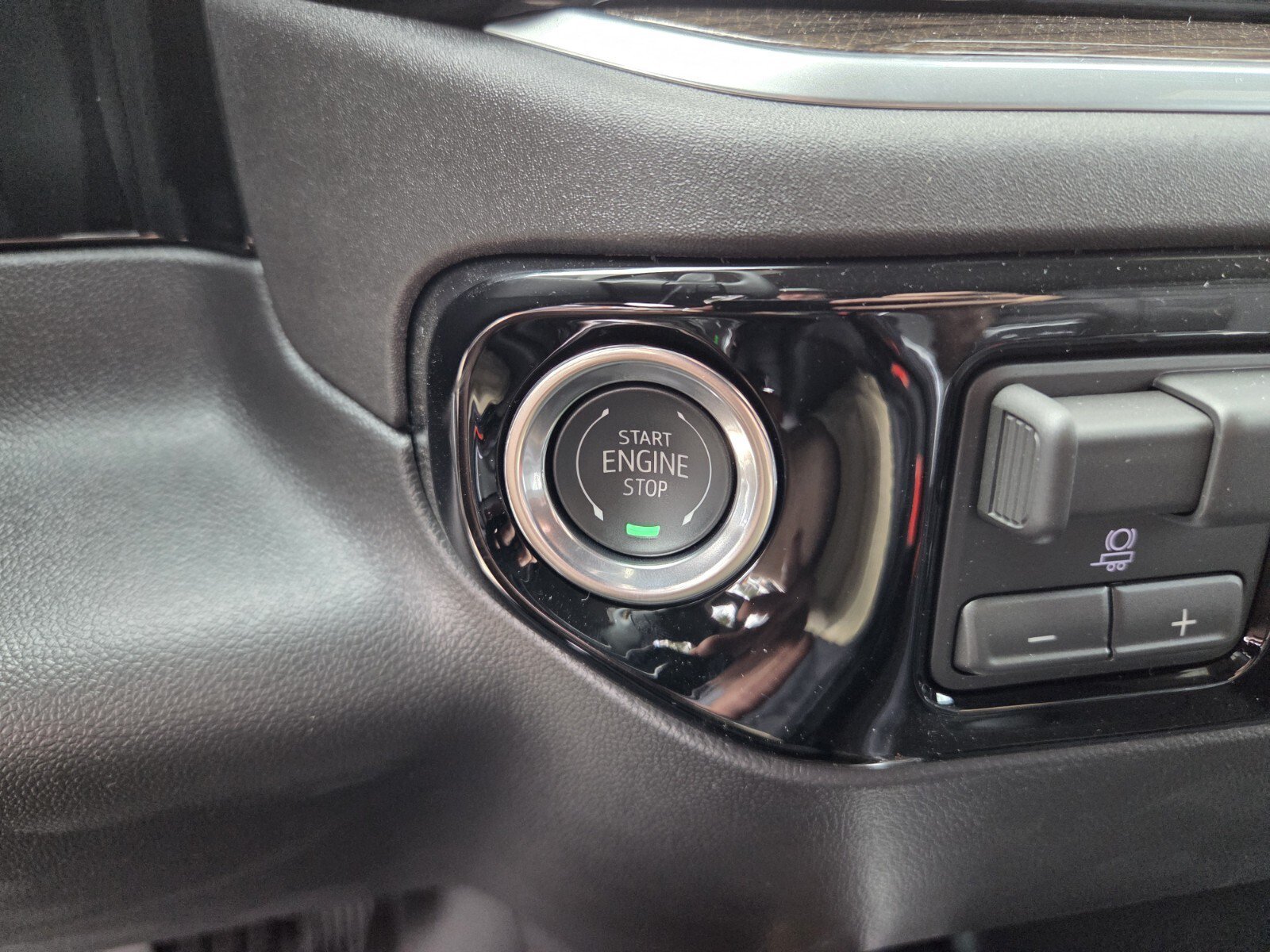 New 2026 Summit White Chevrolet LT Trail Boss image 32