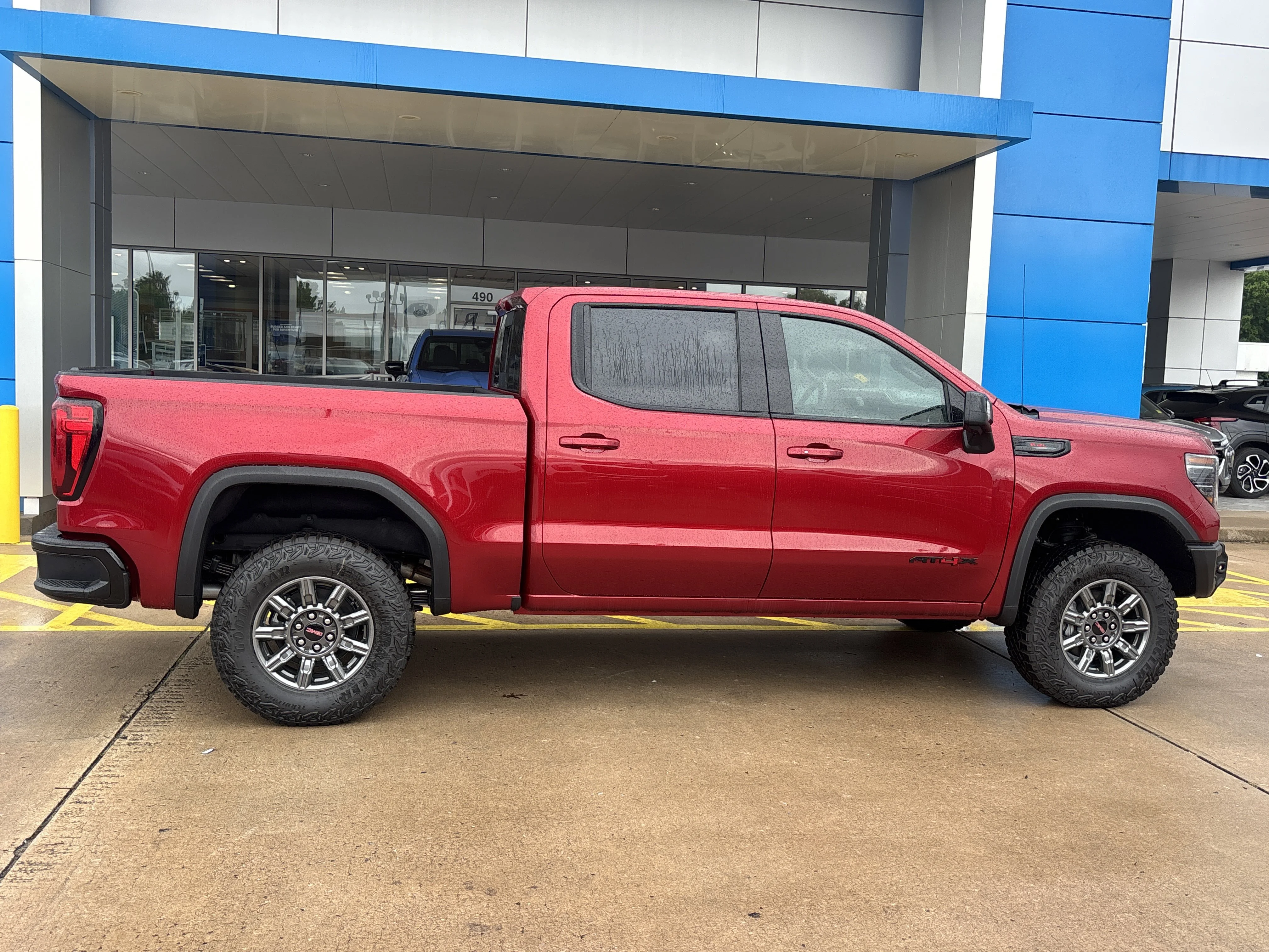 2026 GMC Sierra 1500 AT4X - Photo 2