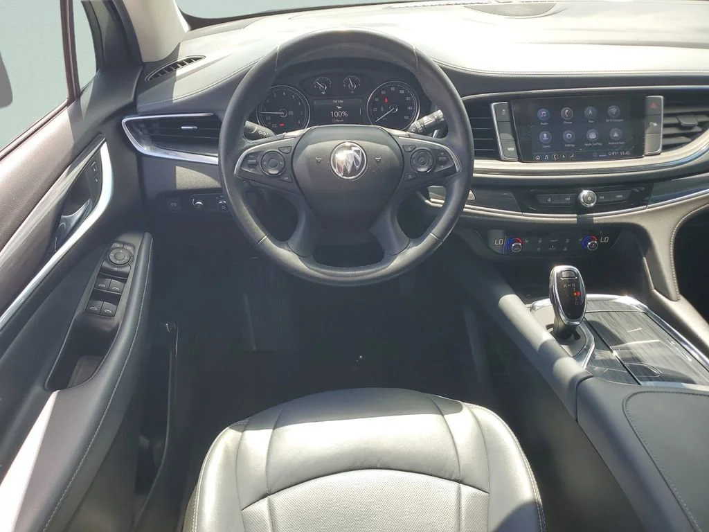 Used 2021 (Includes Satin Nickel lower exterior accent color.) Buick Essence image 12
