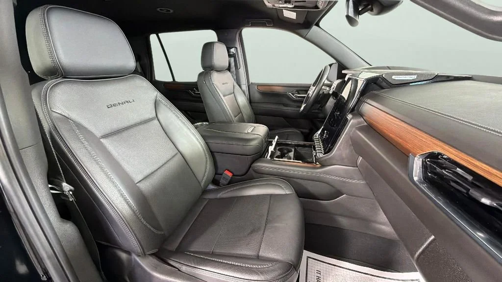 Certified Used 2025 Onyx Black GMC Denali image 36