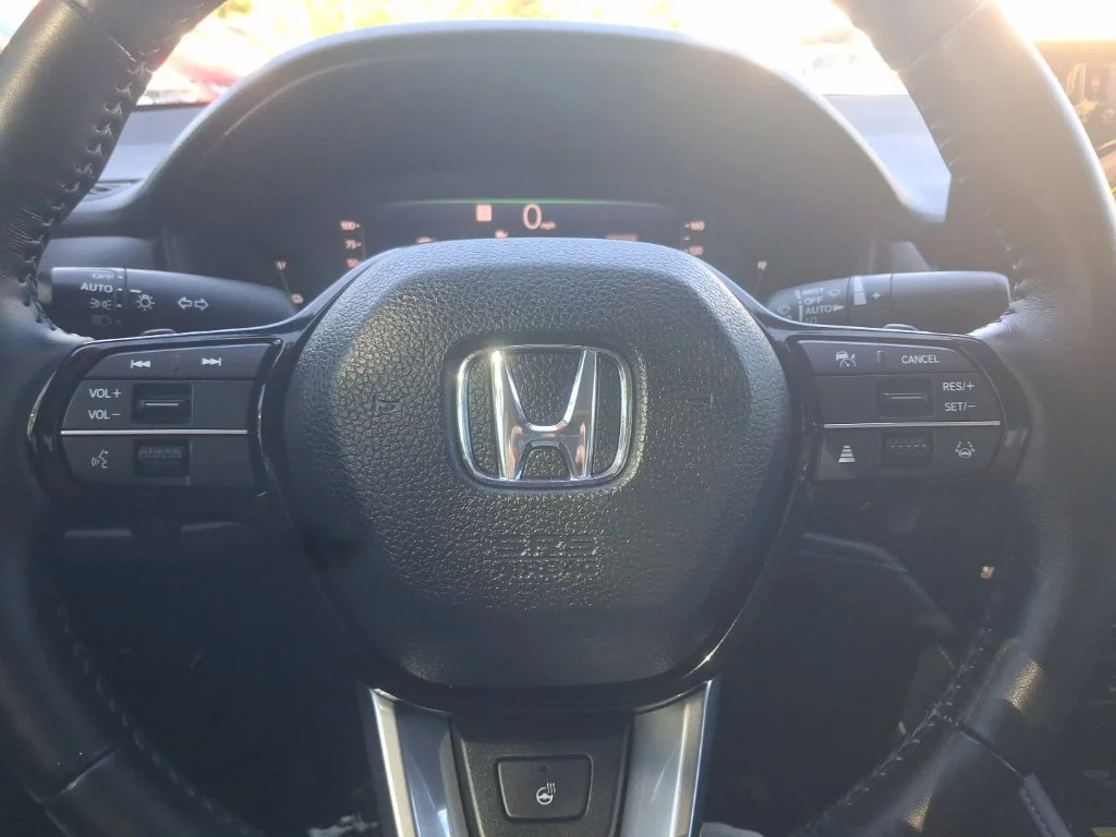 Used 2025 Black Honda Touring image 28