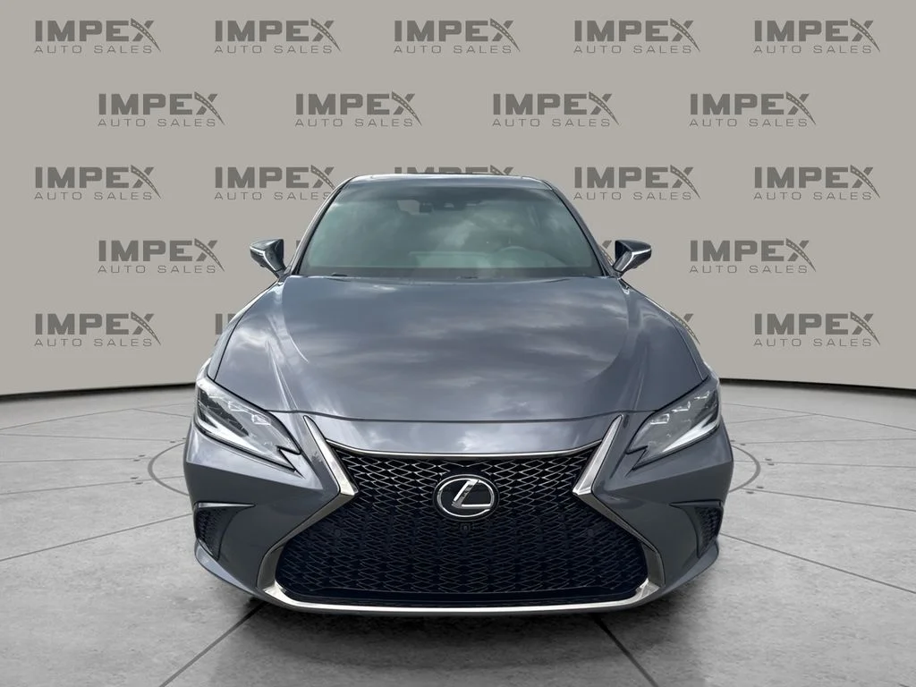 Used 2024 Gray Lexus 300h F SPORT Handling image 8