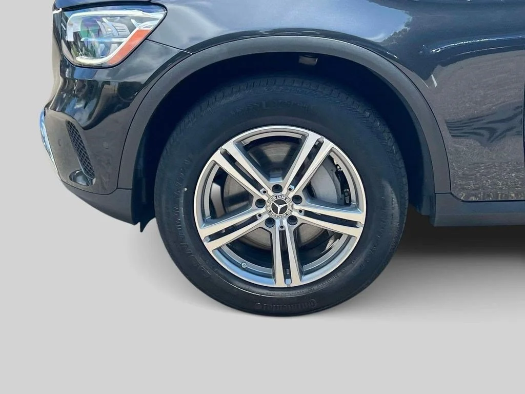 Used 2022 Graphite Gray Metallic Mercedes-Benz GLC 300 image 10