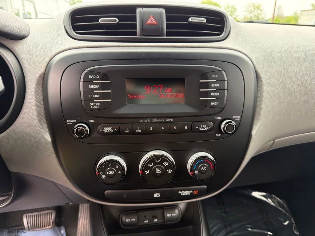 Used 2014 Gray Kia + image 15