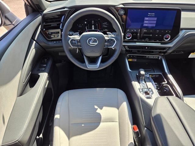 New 2026 Wind Chill Pearl Lexus PREMIUM AWD image 4