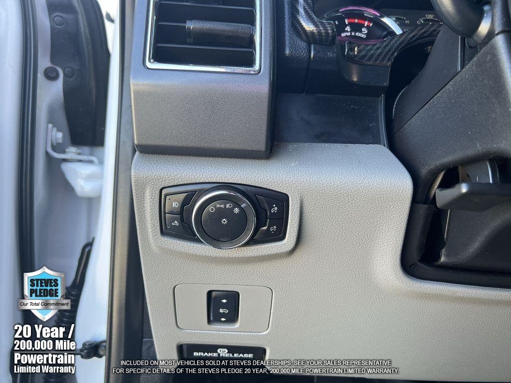 Used 2017 White Ford XLT image 21