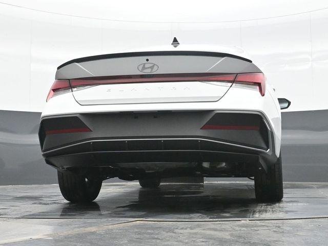 New 2026 White Hyundai SEL Sport image 18
