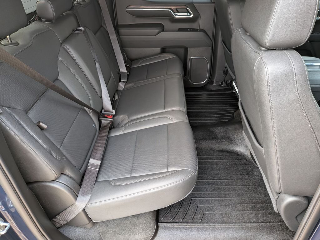 Used 2022 Blue GMC SLT image 17