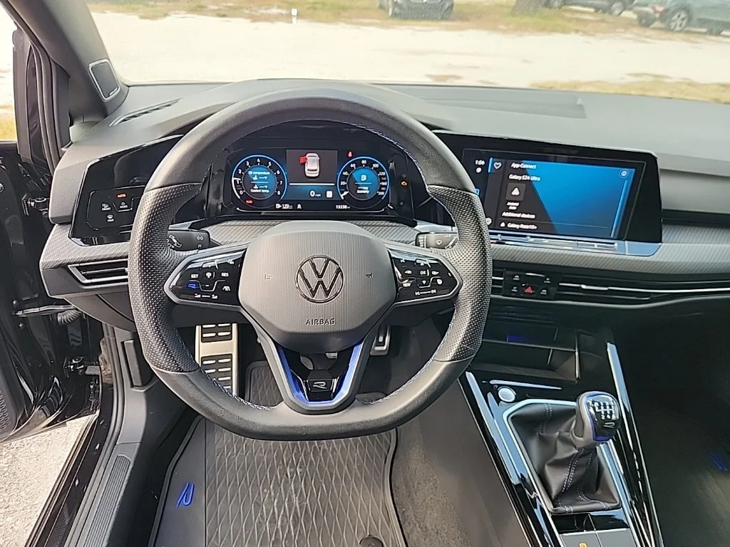 Used 2024 Deep Black Pearl Volkswagen 2.0T image 4